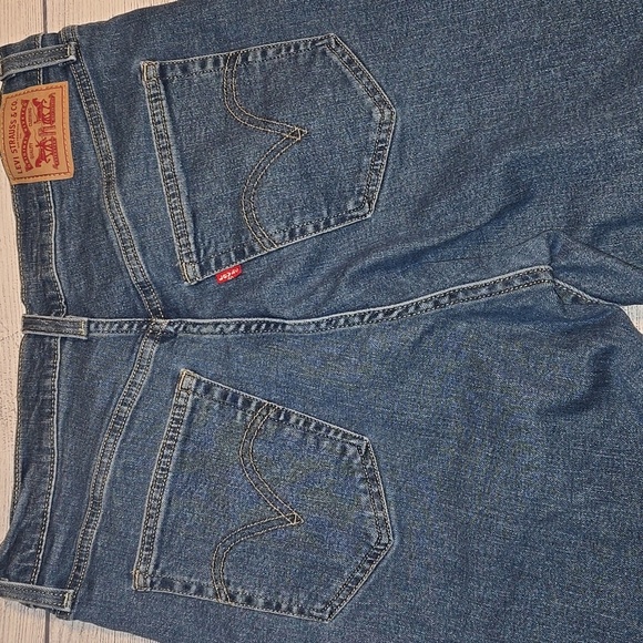 Levi's Women's Ribcage Straight Ankle Jeans Medium Wash Size 32 - Picture 8 of 13